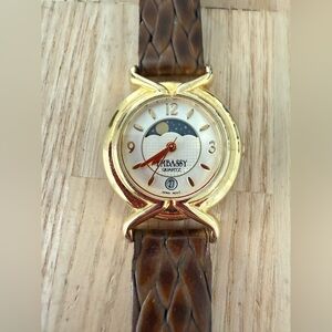 Embassy ladies moon phase brown leather watch NEW BATTERY